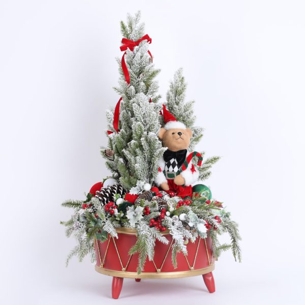 Aranjament decorativ de Crăciun cu brăduți, ursuleț și tobă, roșu/verde, 45x75cm